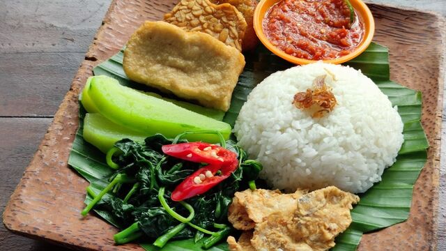 5 Rekomendasi Warung Nasi Tempong Terenak Banyuwangi 2026