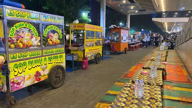 7 Kuliner Malam Legendaris di Blok M 2026 Rekomendasi Terbaru